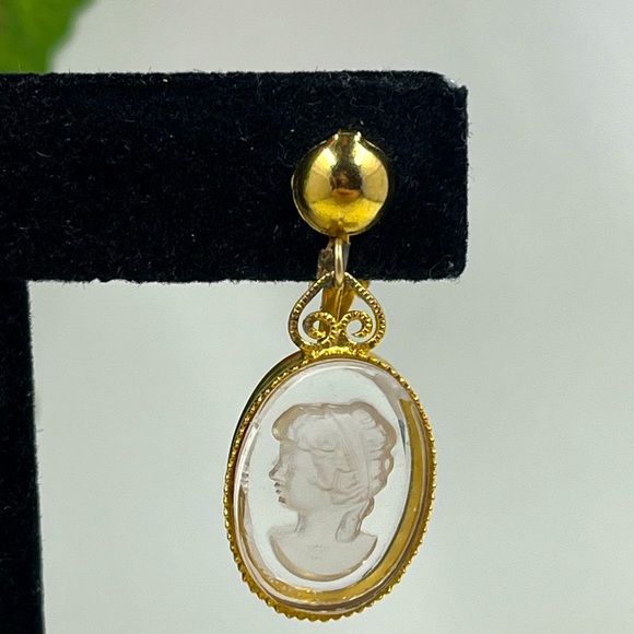 Minimalist Glass Cameo Vintage Clip On Earrings - Picture 5 of 5